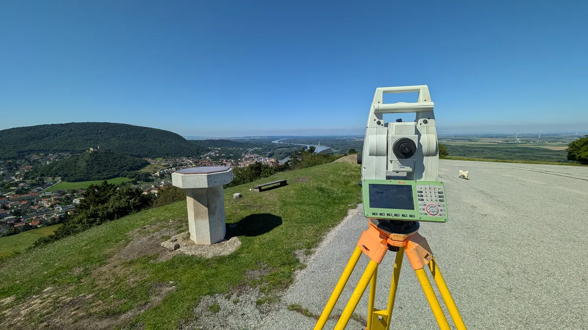 Panoramablick vom Braunsberg ins Donautal